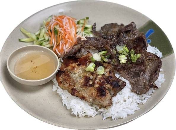 50. Lemon Grass Chicken, Beef with Rice