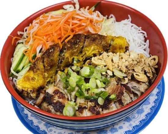 58. Lemon Grass Chicken , spring roll with Rice Vermicelli